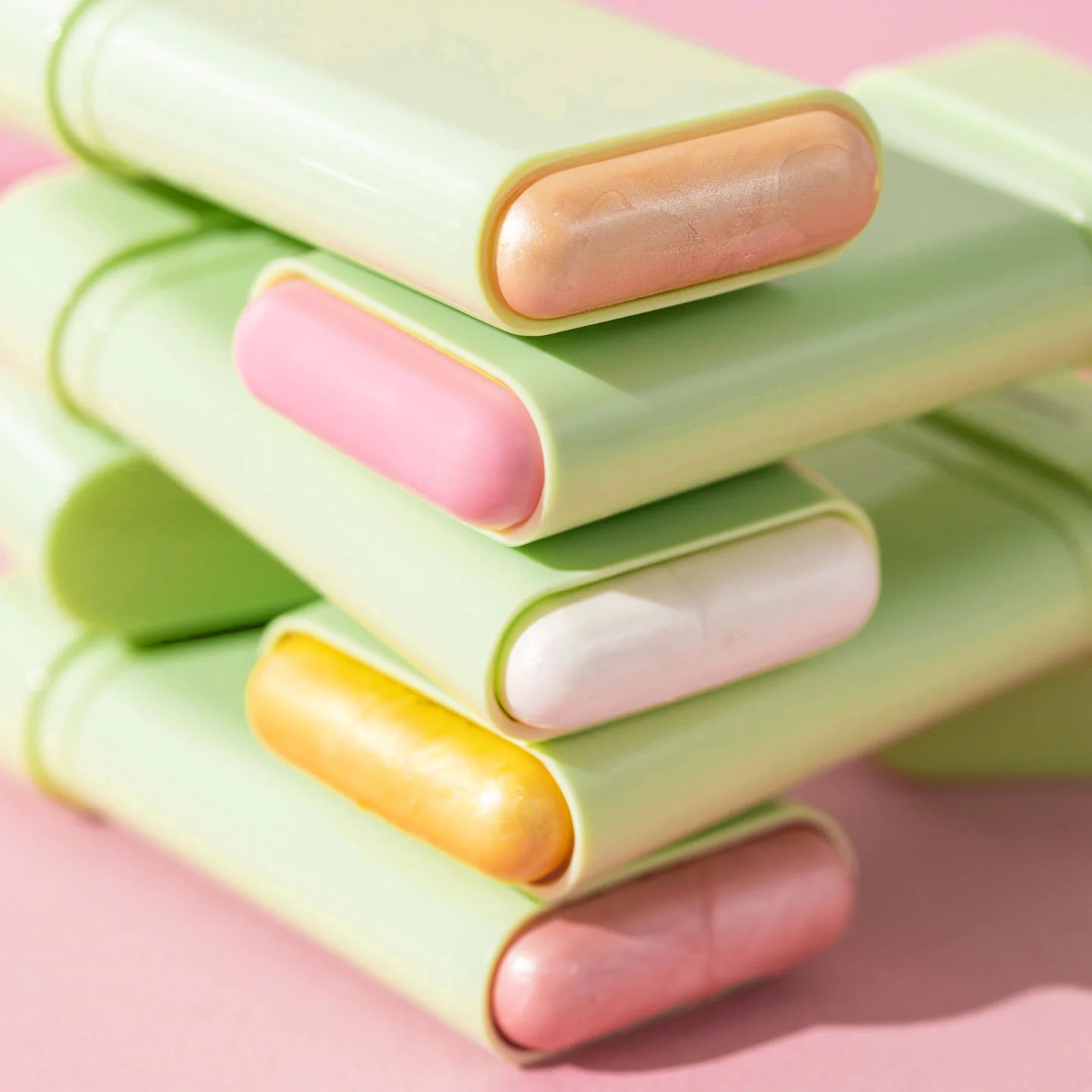 PIXI On-the-Glow SuperGlow Highlighter